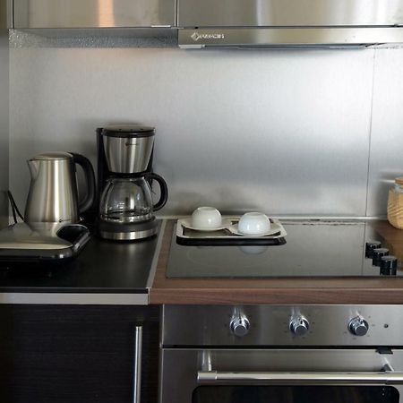 Apartment With Rooftop Terrace & Acropolis View เอเธนส์ ภายนอก รูปภาพ