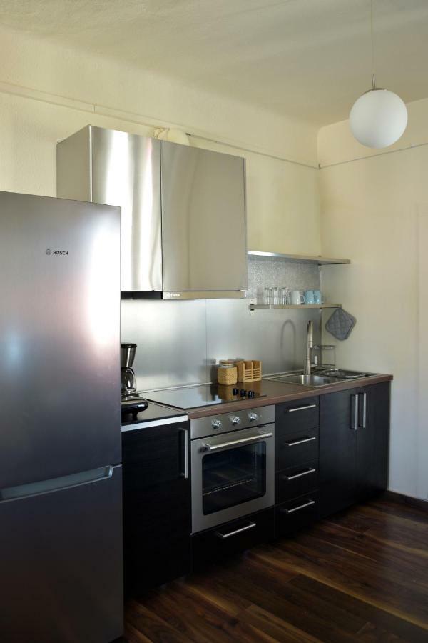 Apartment With Rooftop Terrace & Acropolis View เอเธนส์ ภายนอก รูปภาพ