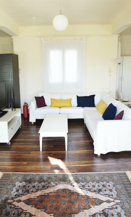 Apartment With Rooftop Terrace & Acropolis View เอเธนส์ ภายนอก รูปภาพ