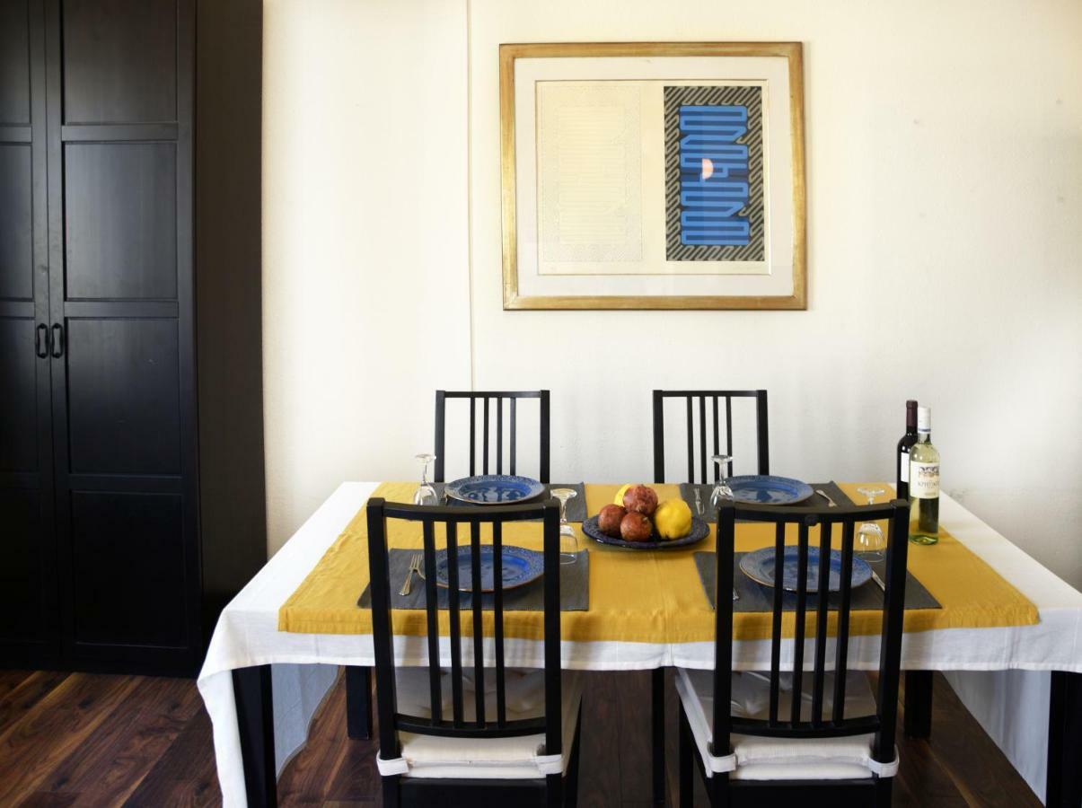 Apartment With Rooftop Terrace & Acropolis View เอเธนส์ ภายนอก รูปภาพ